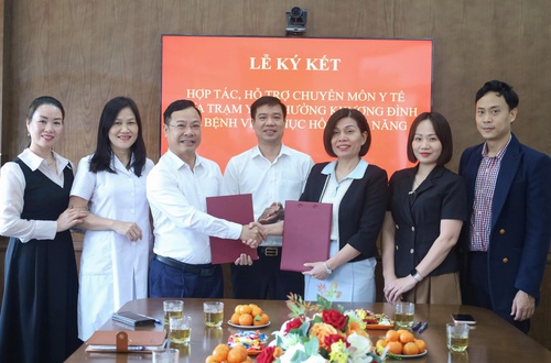 Bệnh viện Phục hồi chức năng Hà Nội hỗ trợ trạm y tế phường Khương Đình trong công tác khám chữa bệnh