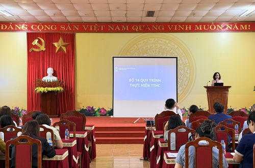 Nâng cao nghiệp vụ, chuẩn hóa quy trình phục vụ hành chính công