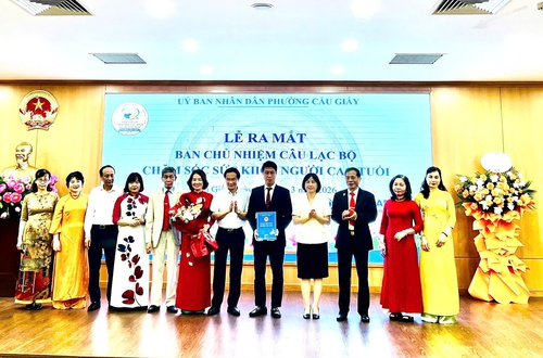 Ra mắt Ban chủ nhiệm Câu lạc bộ Chăm sóc sức khỏe Người cao tuổi phường Cầu Giấy