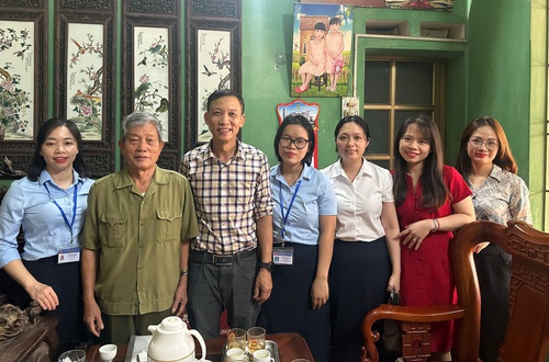 Tổ xung kích Chi nhánh số 6 hỗ trợ trực tiếp công dân yếu thế tại cơ sở