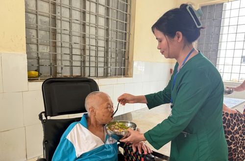 Ngọn đèn truyền cảm hứng