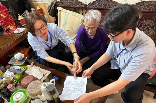 Từ trụ sở đến từng hộ gia đình: Dịch vụ công thay đổi cách tiếp cận người dân