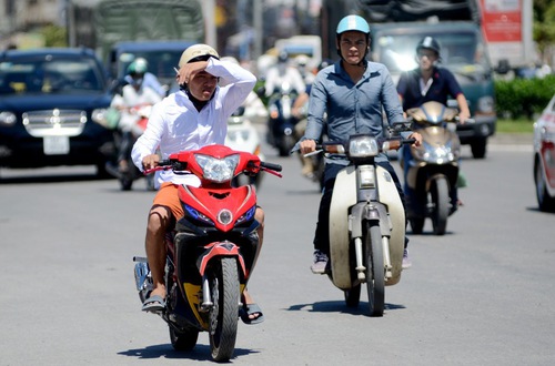 Ngày 06/4/2026, Hà Nội trưa và chiều trời nắng, chiều nắng nóng