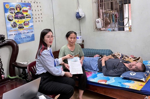 Câu chuyện đẹp từ những cán bộ Điểm hỗ trợ dịch vụ công số Kiến Hưng