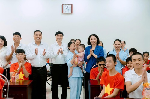 Hà Nội đẩy mạnh chăm sóc sức khỏe cho trẻ em, người khuyết tật tại các cơ sở bảo trợ xã hội