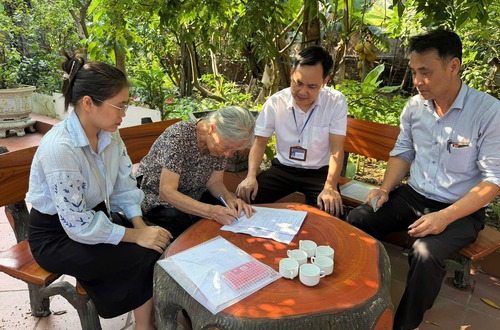 Chi nhánh số 09: Những ngày cuối tuần không nghỉ của Tổ hành chính công xung kích