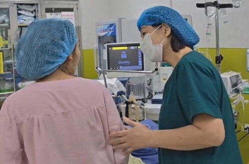 Người giữ nhịp bình yên nơi phòng mổ