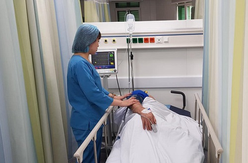 Quan tâm đến đội ngũ điều dưỡng, nâng cao chất lượng chăm sóc người bệnh