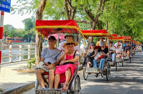 Hà Nội công bố 11 thủ tục hành chính lĩnh vực Du lịch theo Quyết định số 812/QĐ-TTPVHCC