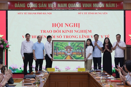 Sở Y tế Hà Nội làm việc với đoàn công tác Sở Y tế tỉnh Hưng Yên về chuyển đổi số y tế