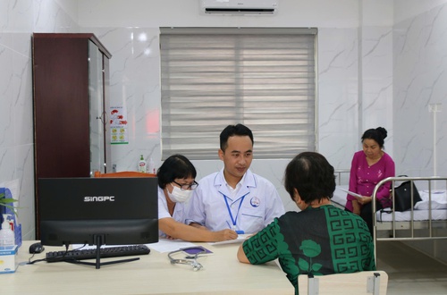 Hà Nội: Khẩn trương rà soát, lập danh sách đối tượng khám sức khỏe định kỳ, khám sàng lọc miễn phí