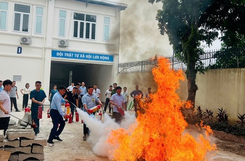 Trung tâm Công tác xã hội và Quỹ Bảo trợ trẻ em Hà Nội tổ chức huấn luyện nghiệp vụ phòng cháy, chữa cháy và cứu nạn, cứu hộ năm 2026