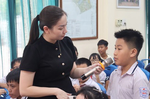 Tập huấn kỹ năng bảo vệ trẻ em trên môi trường mạng trong Kỷ nguyên Số cho trẻ em có hoàn cảnh đặc biệt, hoàn cảnh khó khăn xã Đông Anh