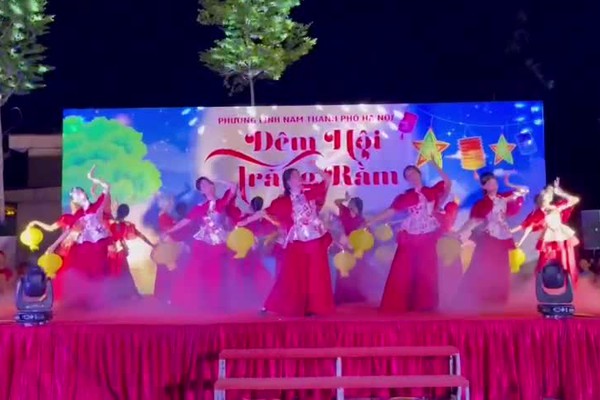 Tưng bừng lễ hội 