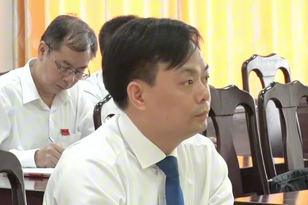 Kỳ họp thứ 2 HĐND xã Tam Hưng khóa XXII, nhiệm kỳ 2021-2016 - Thiết lập cơ chế, chính sách phát triển kinh tế - xã hội
