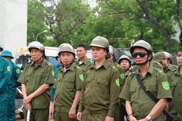 Phường Yên Nghĩa ra quân tăng cường bảo đảm trật tự công cộng, an toàn giao thông, trật tự đô thị và vệ sinh môi trường 