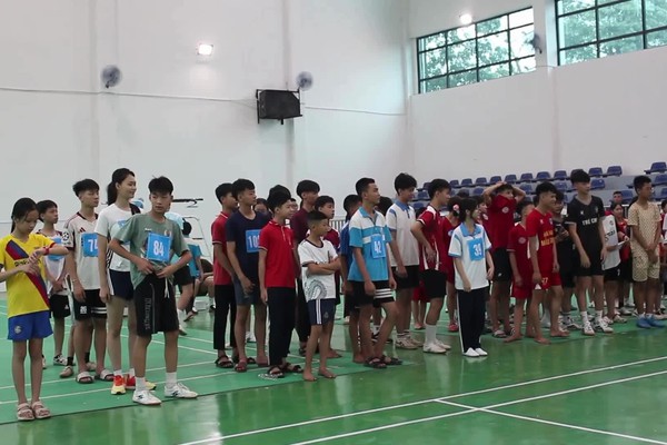 Giải thể thao học sinh phổ thông phường Chương Mỹ năm học 2025–2026 đã khép lại thành công tốt đẹp, để lại nhiều ấn tượng sâu sắc
