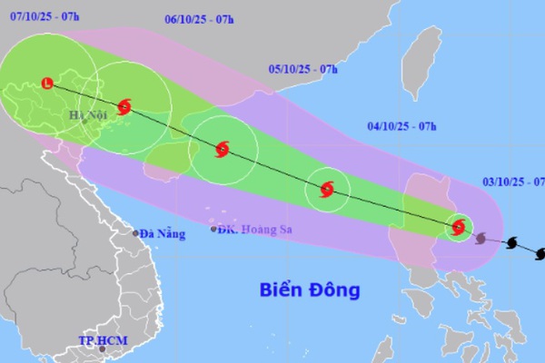 TRỰC TIẾP: BÃO MATMO (BÃO SỐ 11) TIẾN VÀO QUẢNG NINH, LŨ QUÉT VÀ SẠT LỞ ĐẤT 