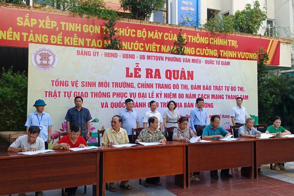 PHƯỜNG VĂN MIẾU - QUỐC TỬ GIÁM RA QUÂN TỔNG VỆ SINH MÔI TRƯỜNG