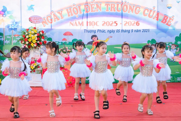 Những hình ảnh về không khí khai giảng năm học mới trên địa bàn xã Thượng Phúc