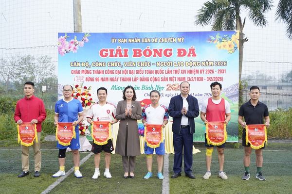 Sôi nổi Giải bóng đá cán bộ, công chức, viên chức và người lao động xã Chuyên Mỹ năm 2026
