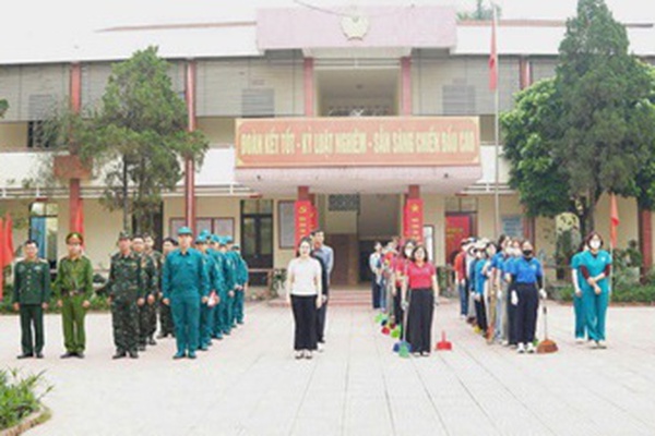 Xã Hoài Đức ra quân vệ sinh môi trường phục vụ bầu cử đại biểu Quốc hội khóa XVI và đại biểu HĐND các cấp nhiệm kỳ 2026-2031