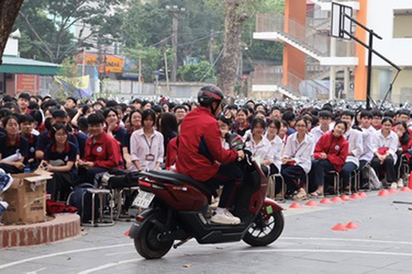 Giao thông an toàn – trách nhiệm của tuổi trẻ