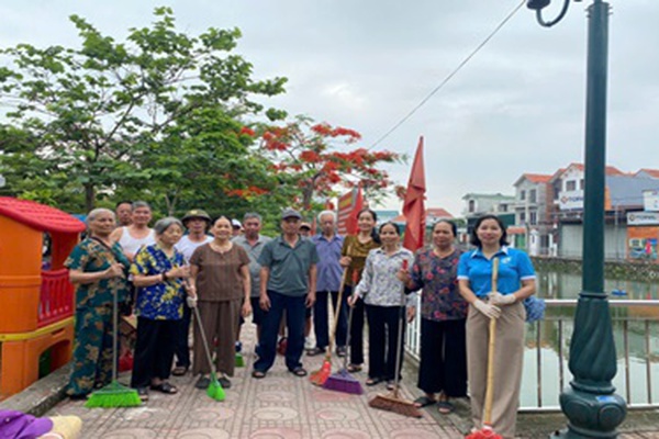 Phát huy vai trò phụ nữ trong xây dựng khu dân cư sáng - xanh - sạch - đẹp