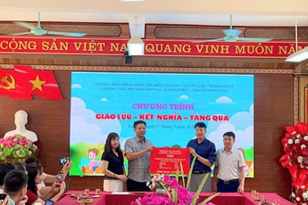 Lan tỏa nghĩa tình - Chắp cánh ước mơ cho học sinh vùng cao