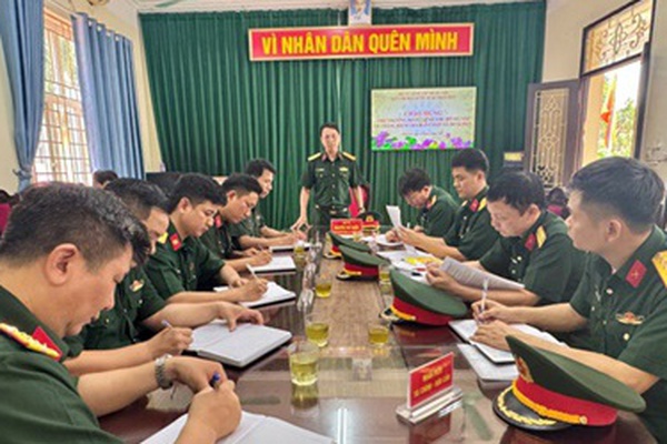 Đoàn kiểm tra của Bộ Tư lệnh Thủ đô Hà Nội về thăm kiểm tra và làm việc tại Ban CHQS xã Hoài Đức