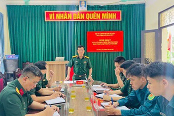 Ban Chỉ huy Quân sự xã Hoài Đức tổ chức sinh hoạt “Ngày văn hoá, chính trị tinh thần; Ngày pháp luật” tháng 5 năm 2026