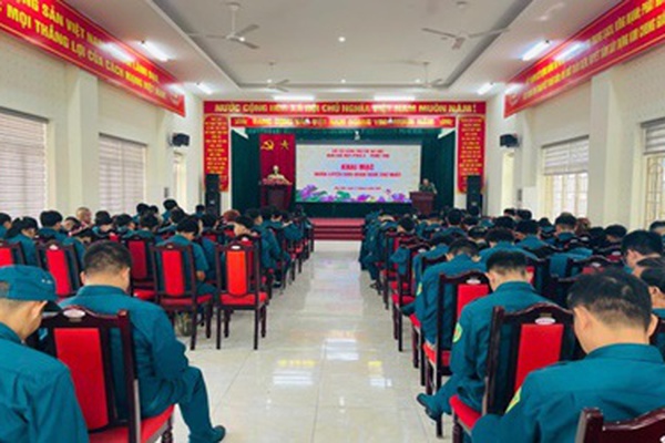 Hoài Đức tham gia huấn luyện dân quân tự vệ năm thứ nhất PTKV2-Phúc Thọ