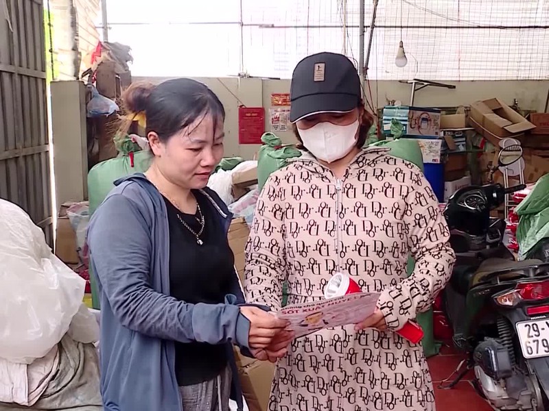 Xã Thượng Phúc: 10 tổ xung kích phối hợp trạm Y tế tổng vệ sinh môi trường, diệt bọ gậy