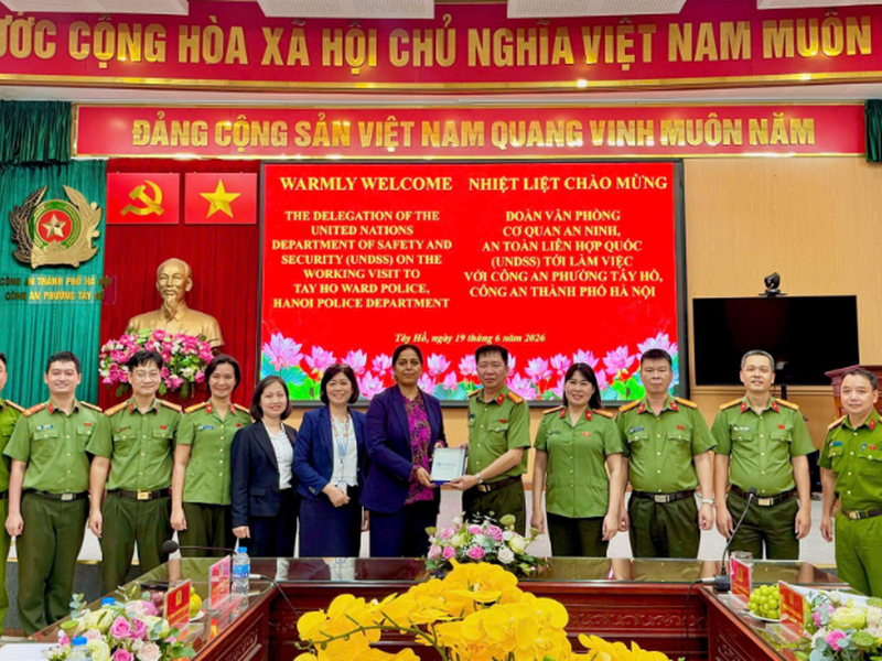 Công an phường Tây Hồ tiếp và làm việc với Đoàn Văn phòng Cơ quan An ninh, An toàn Liên hợp quốc