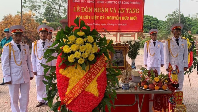 LỄ ĐÓN NHẬN, TRUY ĐIỆU VÀ AN TÁNG ANH HÙNG LIỆT SỸ NGUYỄN ĐỨC MỚI HY SINH TRONG KHÁNG CHIẾN CHỐNG MỸ CỨU NƯỚC