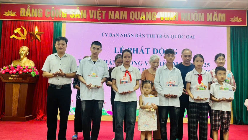 Thị trấn Quốc Oai: Lễ phát động Tháng hành động vì trẻ em năm 2025 và trao quà cho trẻ em có hoàn cảnh khó khăn