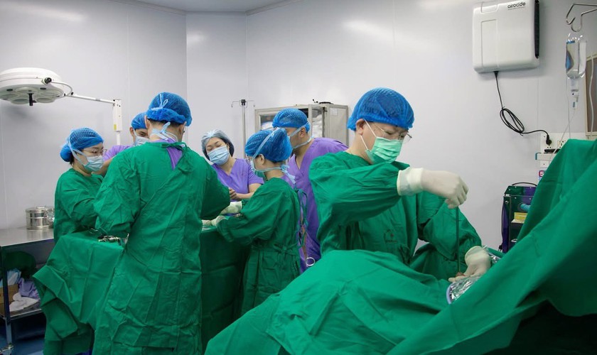 Bệnh viện Thận Hà Nội mở rộng điều trị ngoại khoa thực hiện thành công loạt ca phẫu thuật đầu tiên