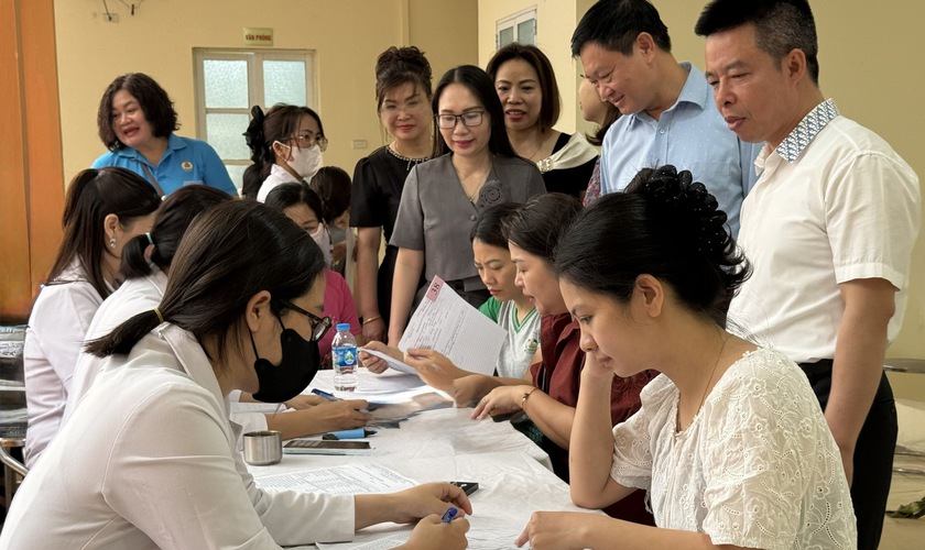 Đẩy mạnh các hoạt động chăm sóc sức khỏe về tận cơ sở, lấy người dân làm trung tâm