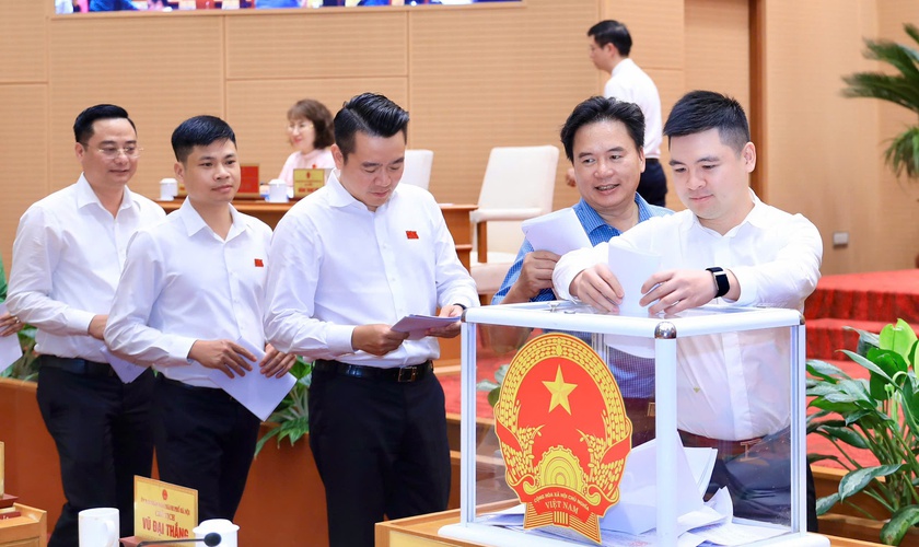 Chính thức thông qua Nghị quyết quy định một số chính sách phát triển hệ thống y tế thành phố Hà Nội