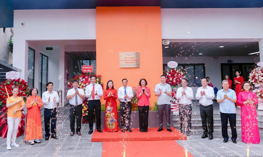 Hà Nội triển khai thí điểm mô hình chăm sóc sức khỏe ban ngày cho người cao tuổi tại phường Long Biên