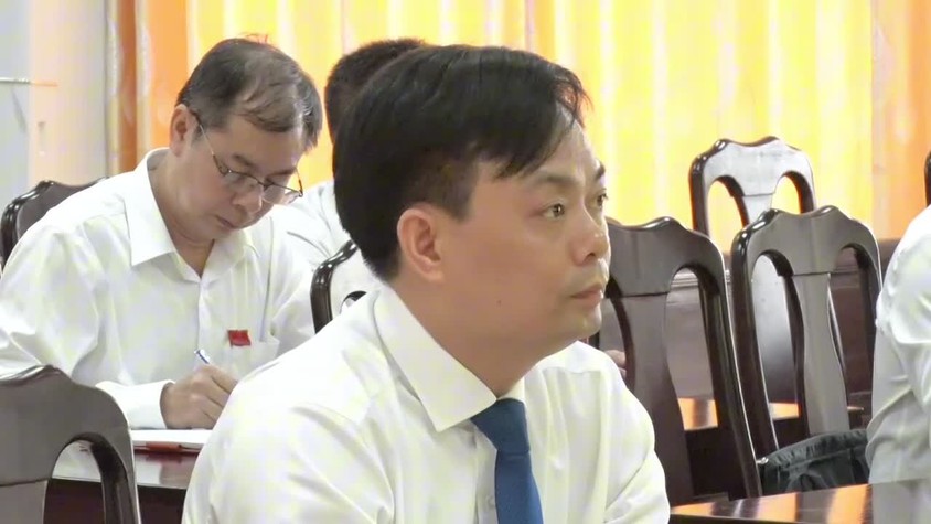 Kỳ họp thứ 2 HĐND xã Tam Hưng khóa XXII, nhiệm kỳ 2021-2016 - Thiết lập cơ chế, chính sách phát triển kinh tế - xã hội