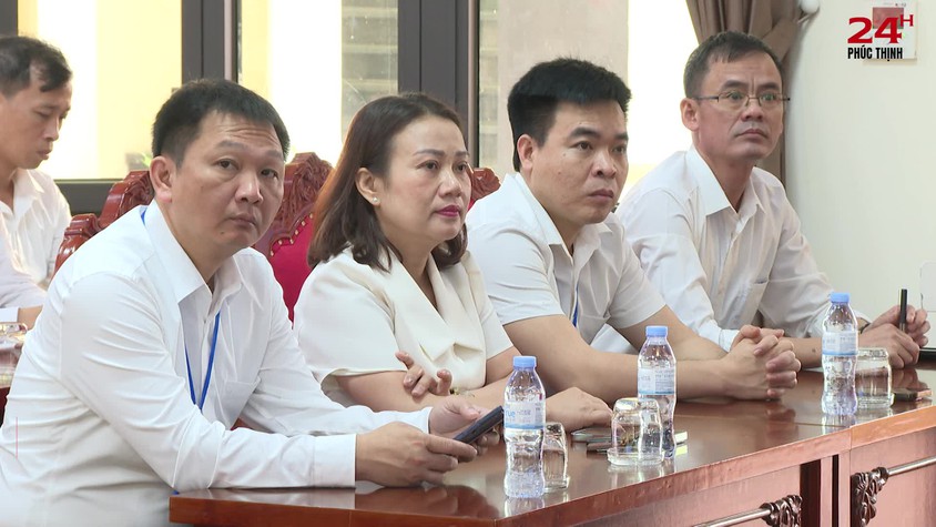 PHÚC THỊNH TỔ CHỨC TRAO THƯỞNG CÁC TẬP THỂ, CÁ NHÂN CÓ THÀNH TÍCH XUẤT SẮC NĂM 2025 VÀ PHÁT ĐỘNG ỦNG HỘ QUỸ “VÌ BIỂN, ĐẢO VIỆT NAM”