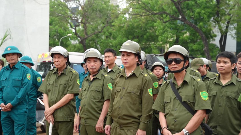 Phường Yên Nghĩa ra quân tăng cường bảo đảm trật tự công cộng, an toàn giao thông, trật tự đô thị và vệ sinh môi trường 
