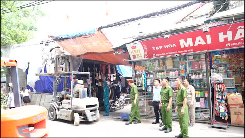 Xã Thanh Oai kiên trì lập lại trật tự đô thị, xây dựng diện mạo địa phương văn minh, sáng - xanh - sạch - đẹp