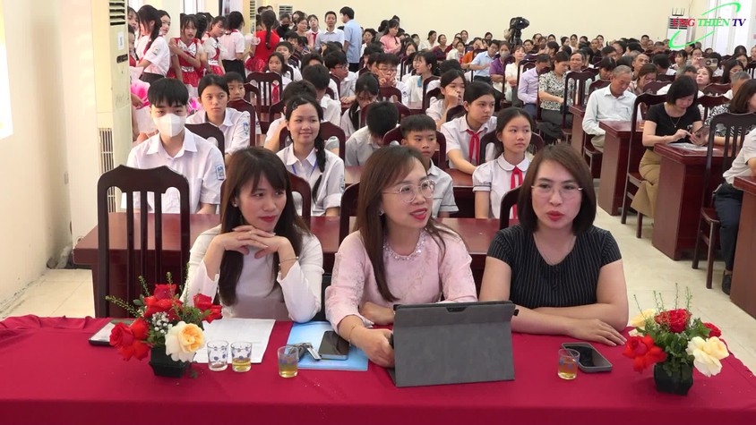 UBND xã Ứng Thiên phát động Tháng hành động vì trẻ em năm 2026, tuyên dương học sinh tiêu biểu và khai mạc hoạt động hè
