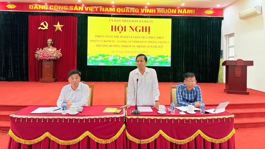 UBND XÃ BA VÌ HỌP PHIÊN TOÀN THỂ: QUYẾT TÂM MỚI CHO THÁNG 10 NĂM 2025
