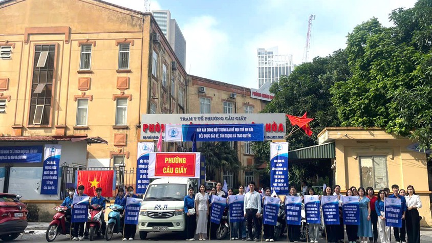 TRẠM Y TẾ PHƯỜNG CẦU GIẤY TỔ CHỨC TRUYỀN THÔNG NGÀY QUỐC TẾ TRẺ EM GÁI 11/10/2025