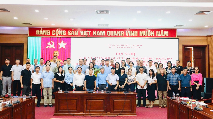 Hội nghị quán triệt, triển khai thực hiện Nghị quyết Đại hội Đảng bộ Doanhnghiệp và Nghị quyết Đại hội Đảng bộ phường Từ Liêm lần thứ I, nhiệm kỳ 2025-2030
