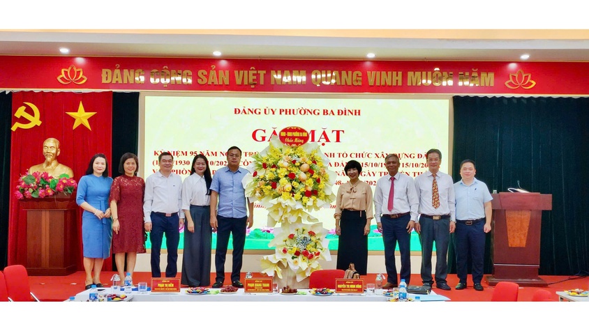 ĐẢNG ỦY PHƯỜNG BA ĐÌNH GẶP MẶT CÁN BỘ NHÂN NGÀY TRUYỀN THỐNG CÁC BAN XÂY DỰNG ĐẢNG