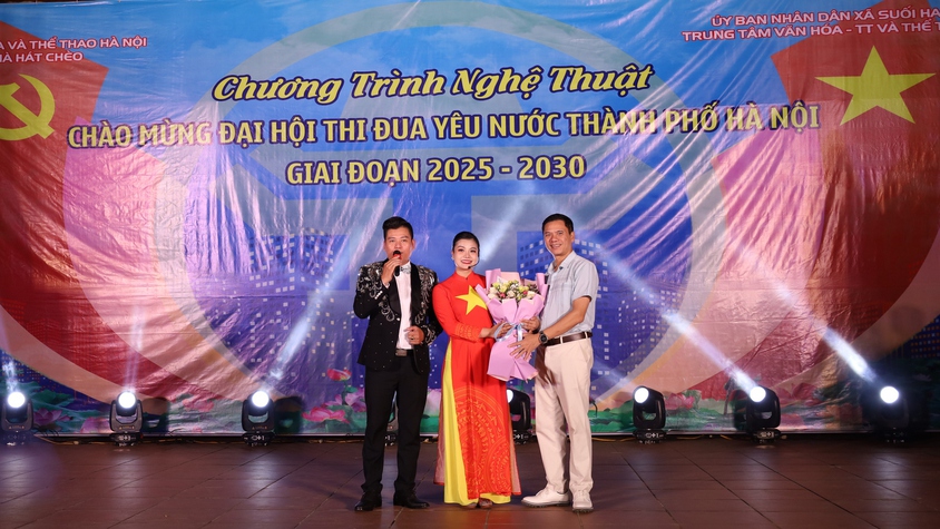 Xã Suối Hai phối hợp tổ chức chương trình nghệ thuật đặc biệt chào mừng Đại hội thi đua yêu nước thành phố Hà Nội giai đoạn 2025 – 2030, chào mừng Đại hội Đại biểu Đảng bộ thành phố Hà Nội